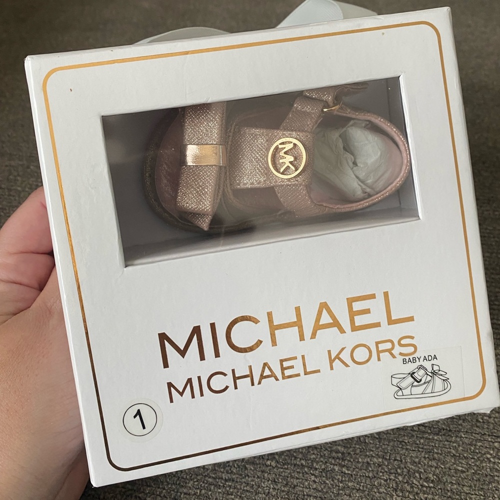 Michael Kors New IN BOX baby girl Sandles pink